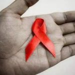 4、我有艾滋病准备去外地死:得了艾滋病是不是一定要去死