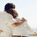 1、为什么40岁夫妻关系越来越差:为什么夫妻到了中年，感情容易出现危机呢？