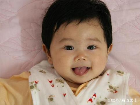 022年出生的女宝宝是金猪名字"