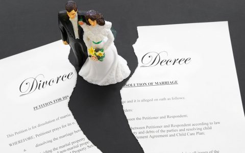 2022年新婚姻法离婚财产分割 婚内财产夫妻双方共同所有
