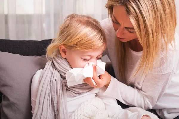 肺炎咳嗽与普通咳嗽的区别 辨别错误将会耽误及时治疗