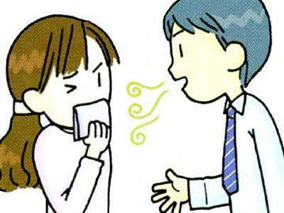 口臭怎么分辨是肝臭还是胃臭 一直以来大家对口臭的形成都有个误解